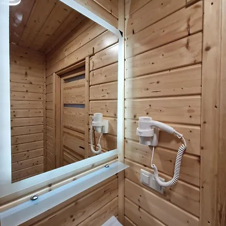 Ferienhaus Charmantes Holzhaus Mit Grill Und Terrasse *