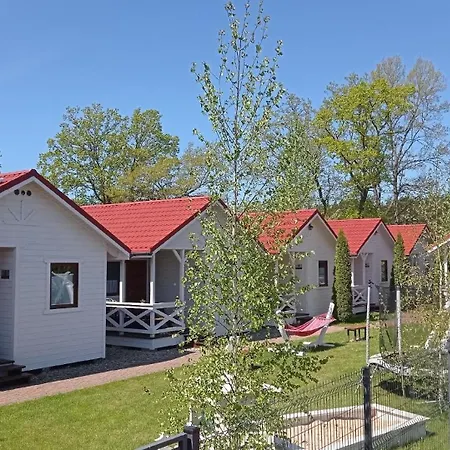 Ferienhaus Charmantes Holzhaus Mit Grill Und Terrasse Bobolin