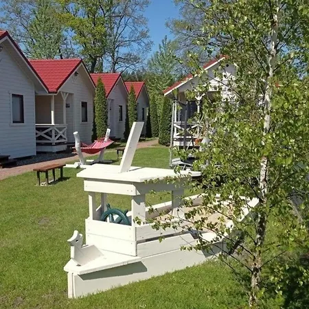 Charmantes Holzhaus Mit Grill Und Terrasse * Bobolin